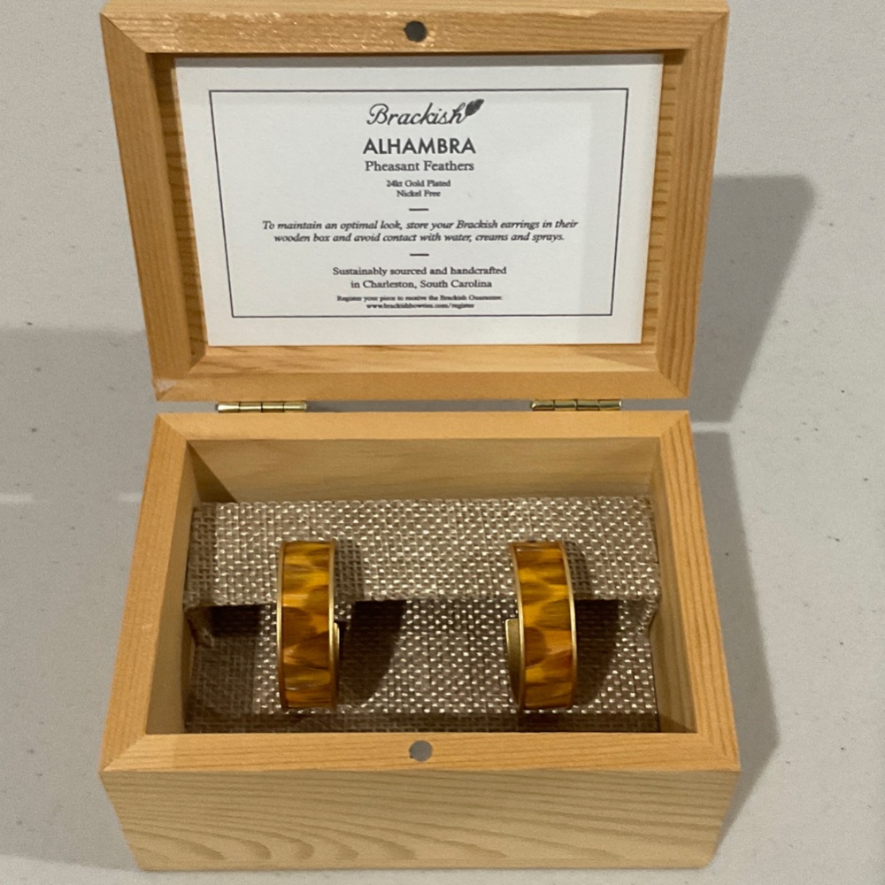 Alhambra Gold Earrings with Pheasant Feather Design